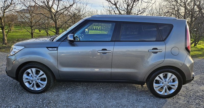 Kia Soul cena 39700 przebieg: 189000, rok produkcji 2014 z Wojkowice małe 92